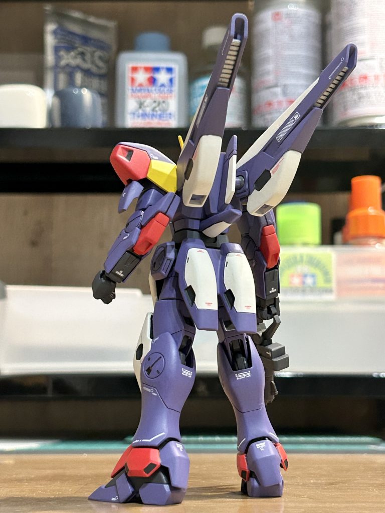 V2ガンダム（鹵獲機）–5枚目/制作者：ユウカジマ