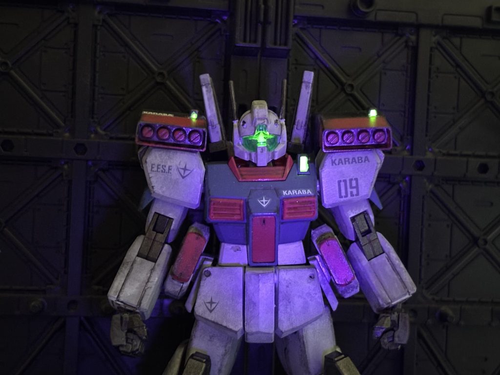 蛍光塗料でピコーン✨✨