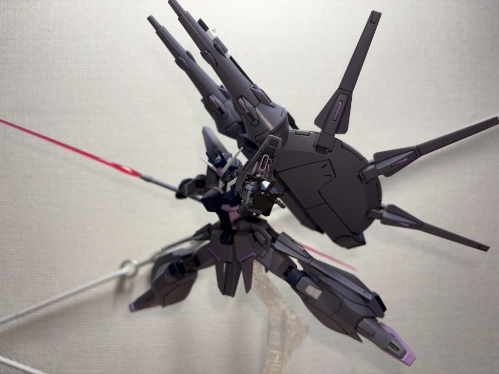 パルマでも撃つのかってぐらいのカッコいい平手が左手に付属するので、連結状態ではやりたいポージングが捗る！