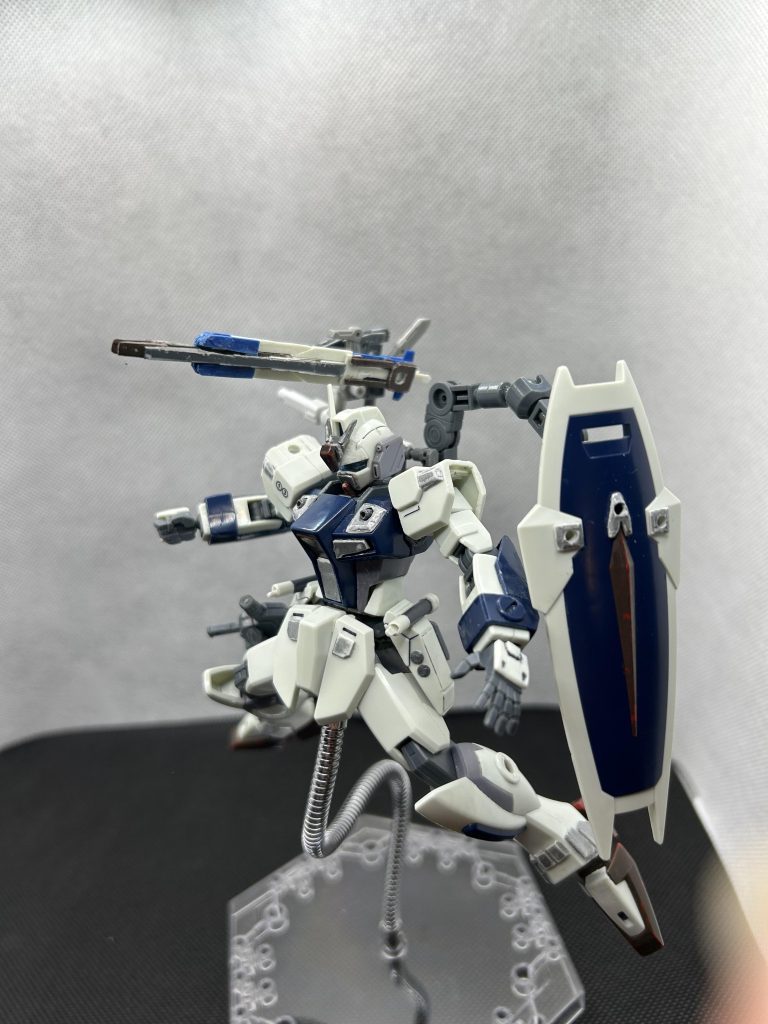 アーマードストライカーの目玉兵器、シュベルトゲベールを作り直しました。前作った方は構造的に脆くて、私のデザイン理想に合わせてみてこの通りです。