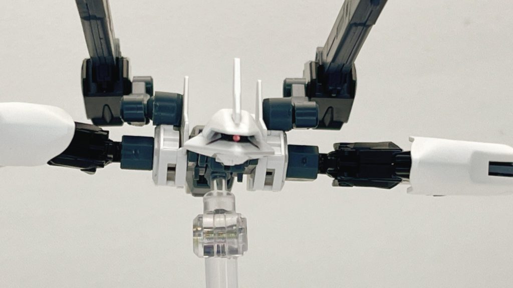 お顔モノアイが見えにくくなってしまったのが残念ポイント…