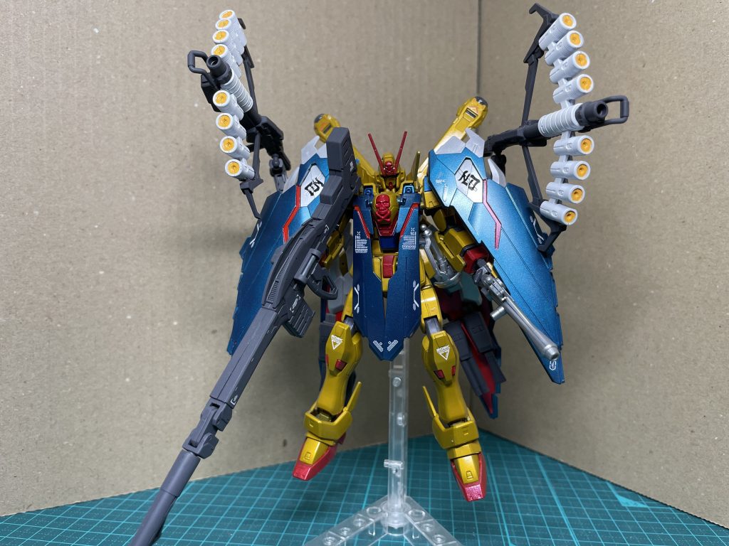 ピーコックスマッシャーは欲張りの2丁持ちです。