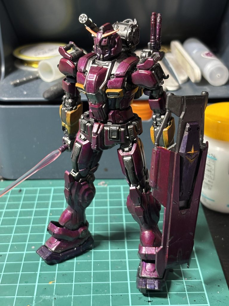 そんで次が一色目の色乗せた状態。とりあえず色を乗せるだけできっちり塗りません。