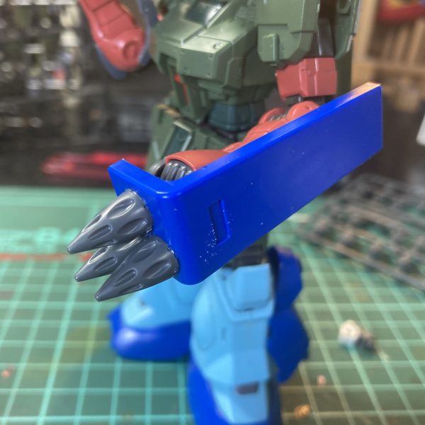 一応鹵獲仕様なのでシンプルめの方がいいと思って派手な武装付けるとかはしなかったです｡もしかしたらバーニア追加するかもなので一旦これで様子見兼終了！（4枚目）