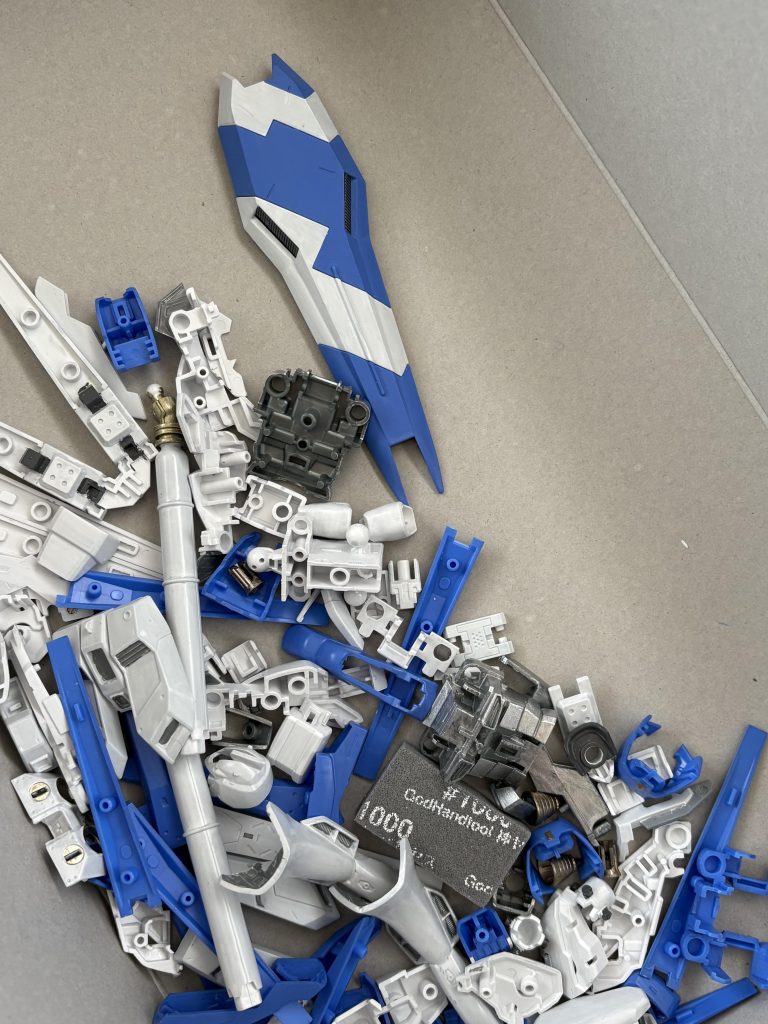 【HG】Hi νガンダム–2枚目/制作者：DAIDUM