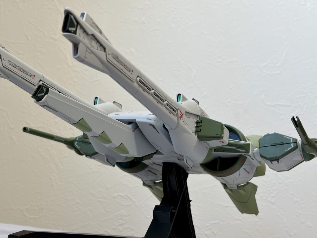 大型キットは見上げの構図がいいですよね。