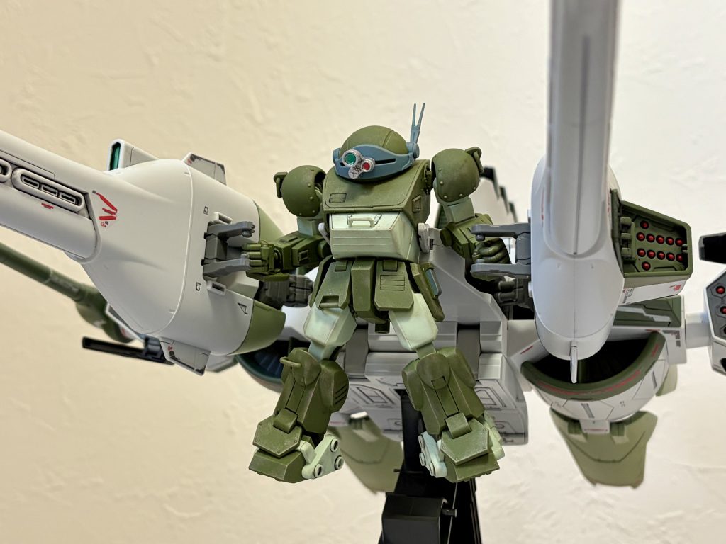 色が似てるのと、同じHGのスコープドッグと。コイツとドッキングすると、ミーティアも何だか使い捨ての特攻兵器に見えてしまいます。最後までご覧いただき有難うございます。