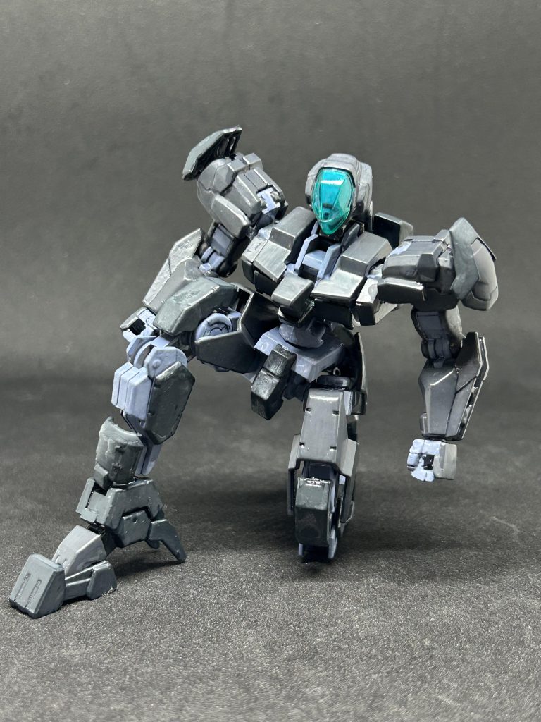 足はゲイレールからヴィートル切断して取り付けています。