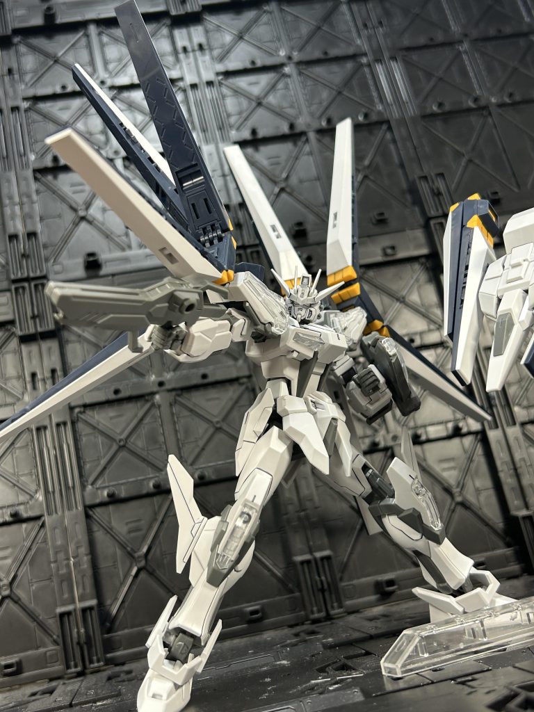 作品名：OPフィン・ファンネル<p>with ペインティングモデル ビルドストライクエクシードギャラクシー</p>
