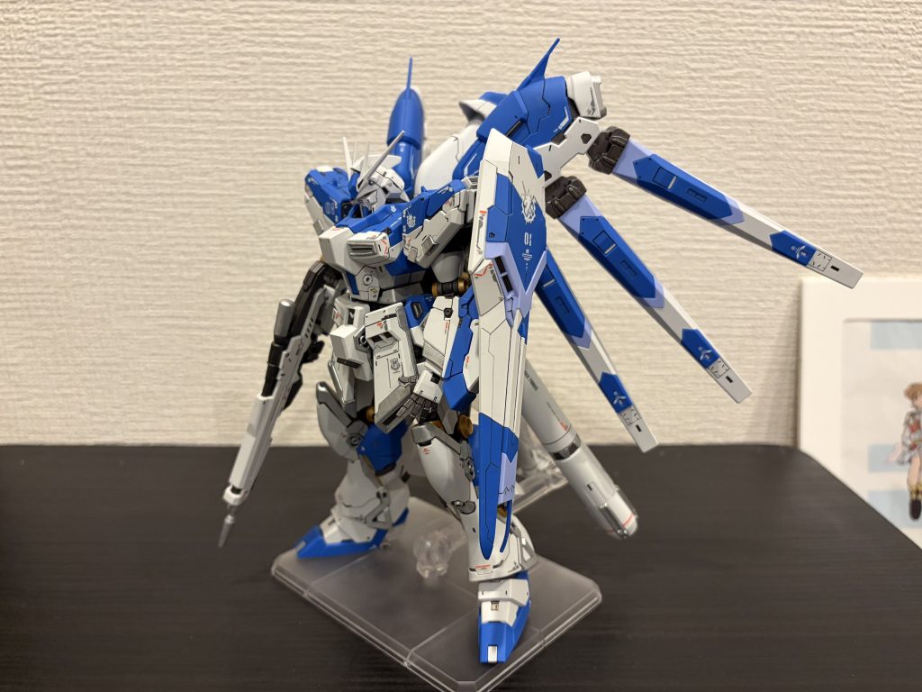 基本的に成型色仕上げでフレーム等暗色部の焼鉄で筆塗り、シルバー部も筆塗りあとは細かに既存モールドの掘り直しで丁寧に3ヶ月くらいダラダラやってたみたいです