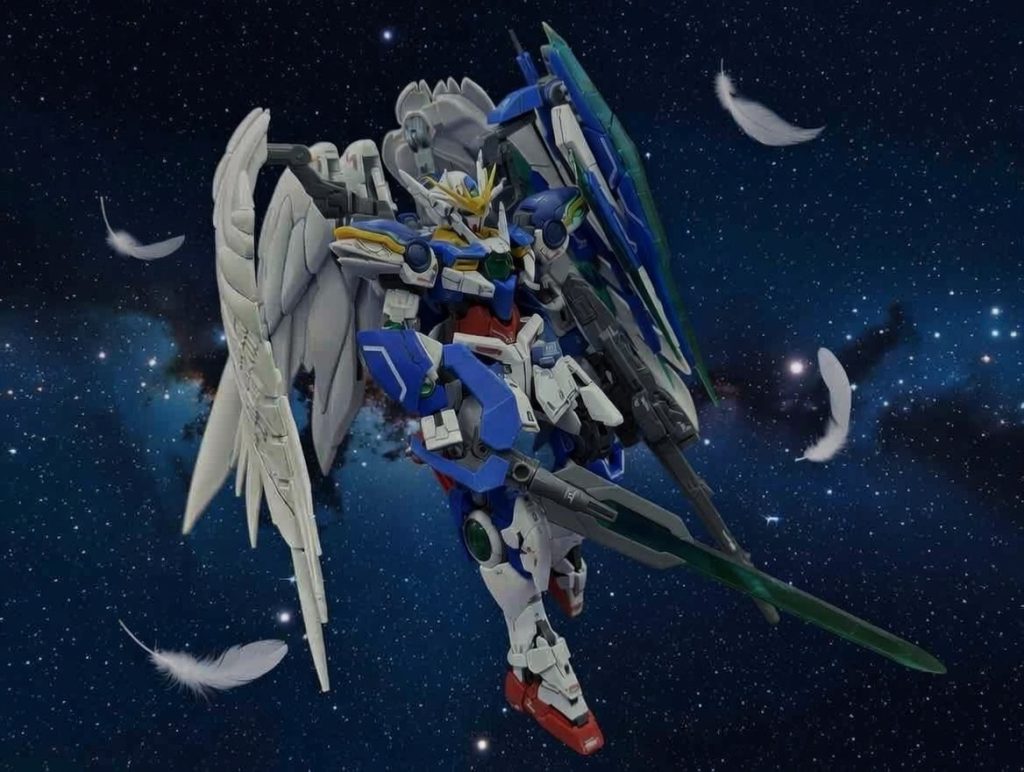 GNソードⅤとツインバスターライフルをふたつ構えで機体などもあえて暗くしました