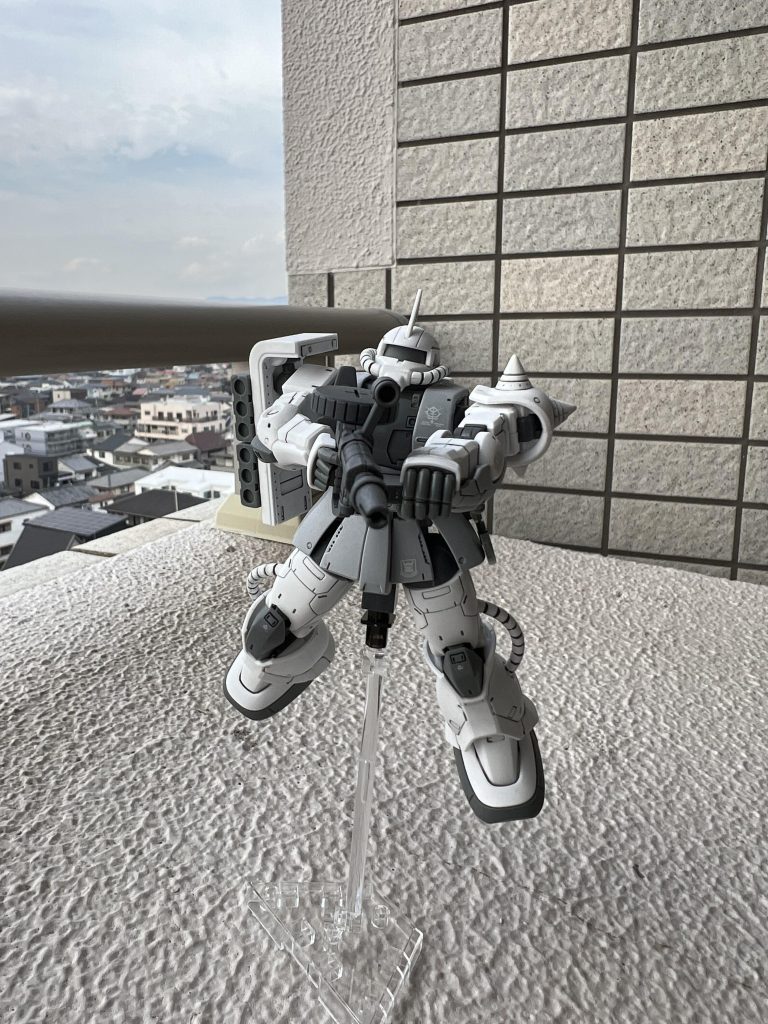 白いザク–4枚目/制作者：@shoara1218