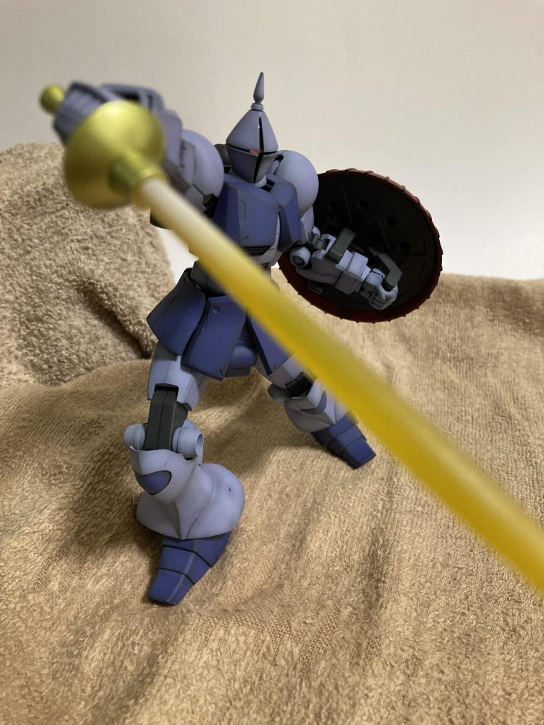 マ「わっ笑うなぁぁぁぁあ！って言うかなんで壺のこと知ってるんだ！」天パ「くくく...ニュータイプなめないで下さい。全部お見通しですよ」マ「き、キサマ…」天パ「キサマ？僕にそんな口きいて大丈夫ですかねぇ？」マ「な!？何を言っている…？」