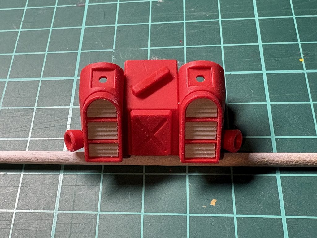 ウェーブのプラ板でフィンを作成