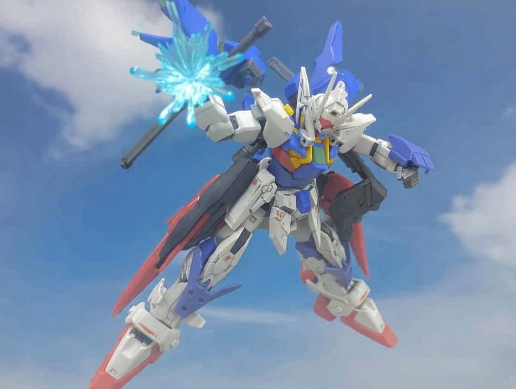 そしてラッシュポジション時には篭手が迫り出してマニュピレーターと接続できるためパルマフィオキーナは出力を上げてゴッドフィンガーのように相手を爆散させることもできるようになる