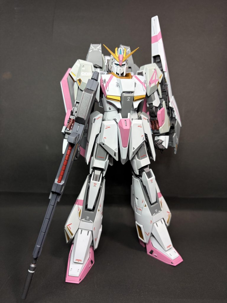 カラーリングは実はグリーンダイバーズ版の配色も参考にしているので、肩や腕等の配色はライトグレーもおりまぜており、厳密には3号機“風”カラーです。現時点でウェーブライダーへの変形はまだしておりません…怖ぇです((((;゚Д゚))))))) 以上、MG ZガンダムVer.Ka 3号機カラー仕様 でした!ご覧頂きありがとうございました!