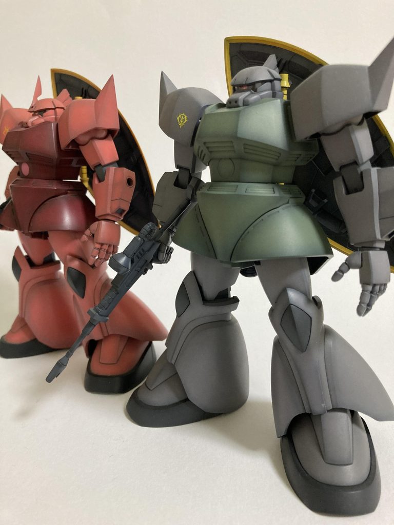 シャア専用機とツーショット