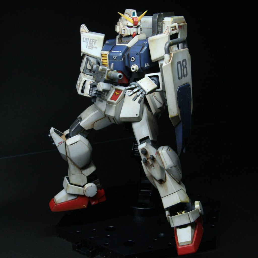 100mmマシンガンは何故かトリガーがない（困惑）。ビームライフルにはあるのに…。でも，このアングルなら誤魔化せる！