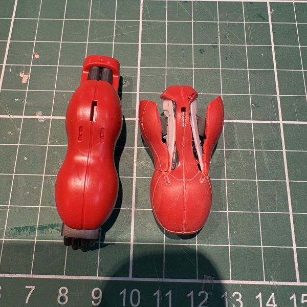 サザビーの前腕(片腕だけ)ようやく形になりました