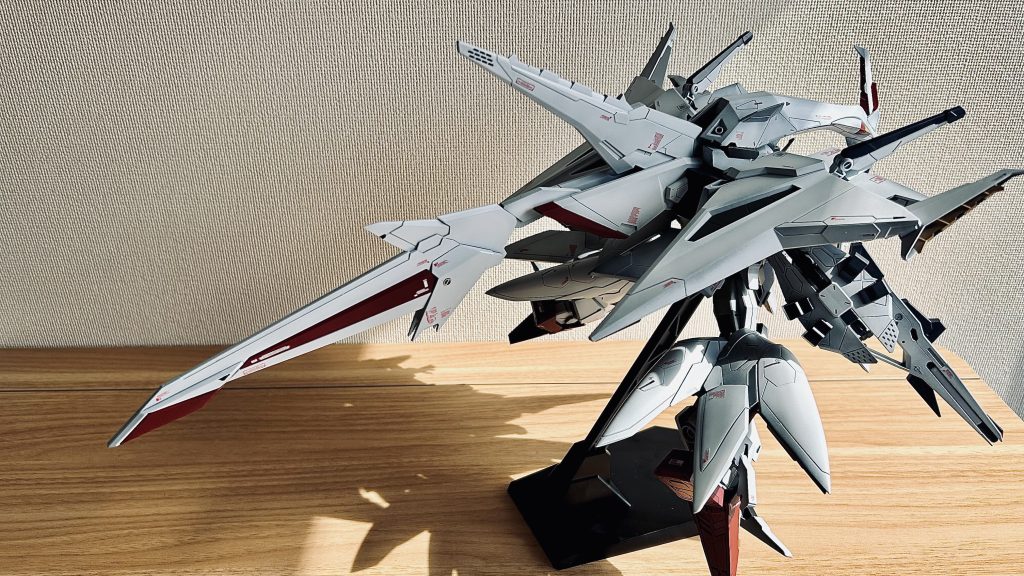 今回初めて、トップコートをEx-10 フラットクリアープレミアムで行いました。いつものスーパースムースクリアーと比較すると、つや消しの度合いはスーパースムースクリアーの方が強いですが、肌の「美しさ」はフラットクリアープレミアムが良いですね。スーパースムースクリアーのつや消し度合いが100。フラットクリアープレミアムのつや消し度合いが80。半光沢が60。光沢塗料のままが50。って感じですかな。(個人的な感想)