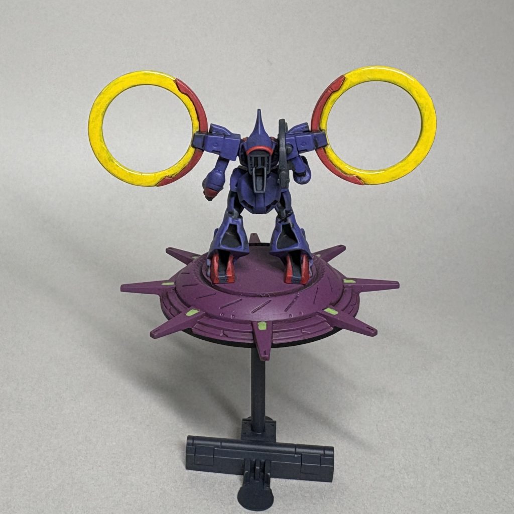 まうしろ本体は、全体にメカサフスーパーハードを吹いてからシタデルカラーで筆塗り塗装しました。