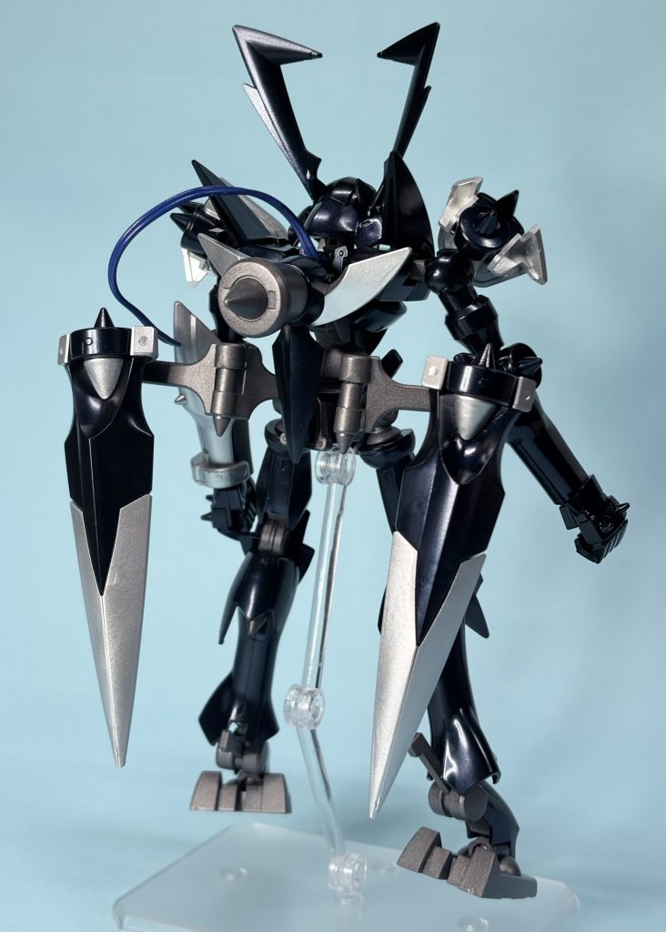 普段メタリック塗装はしないのですが、祝事なので派手目にしました。