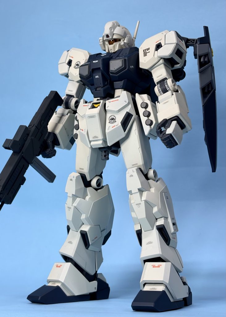 ジェスタ特有のディテールも暗めの色よりホワイト系にすることで余計に引き立って良いかなと。