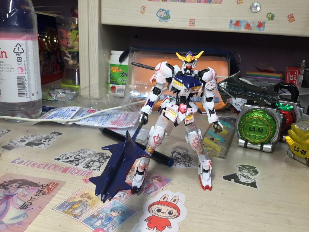 HG バルバトスを筆で部分塗装&光沢塗装をしました！