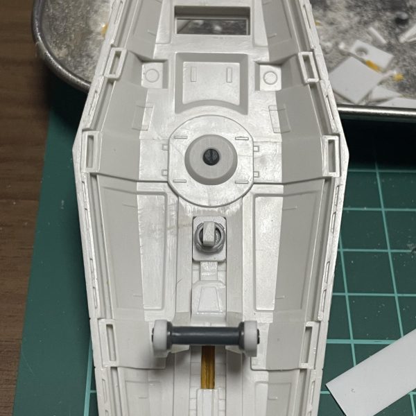 MG陸戦型ジム、コックピットと連邦シールドのストックを作成しました。とりあえずこんなもんかな、、、やっと塗装に入れそうです。&nbsp;（4枚目）
