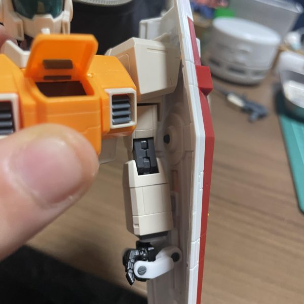 MG陸戦型ジム、コックピットと連邦シールドのストックを作成しました。とりあえずこんなもんかな、、、やっと塗装に入れそうです。&nbsp;（3枚目）