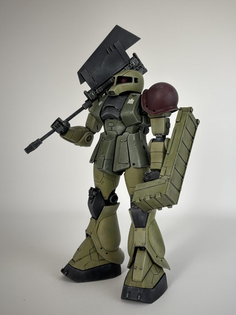 シールドとアックスはプラ板でスクラッチに挑戦！