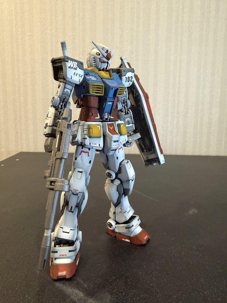 1.0酷評に対する意地を凄い感じるやり過ぎなのと丸顔がイマイチなので個人的には1.0の方が好み