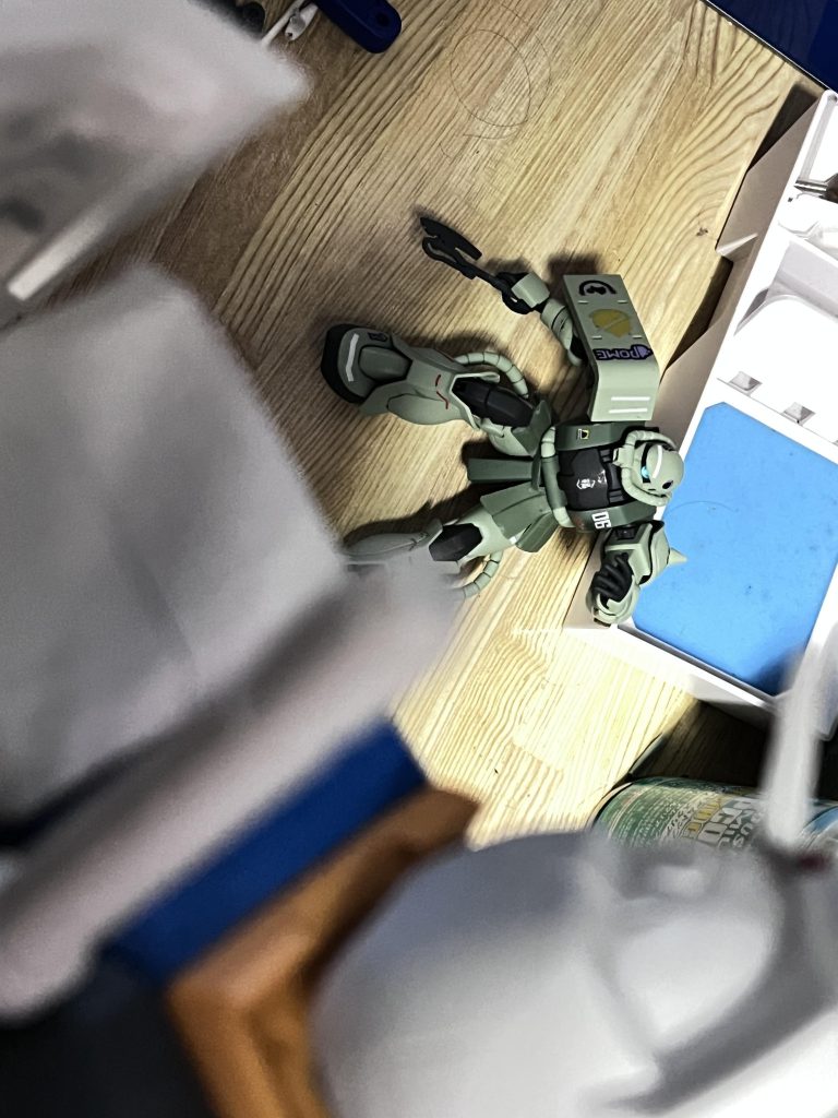 ガンダム‥へへっお前は噂みたいな悪魔じゃないよな‥？
