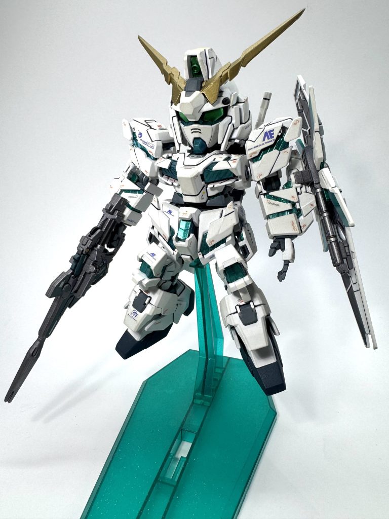 プロポーション的にはMGSDに近いバランスだと思います可動、ディテールは全然敵いませんが…実はユニコーンが1番好きな機体だったりします