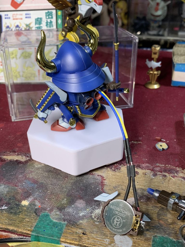 電飾は外部電源です。