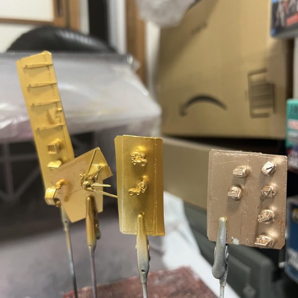 ピッカピカ金色 塗装しました。上手くできました。（2枚目）