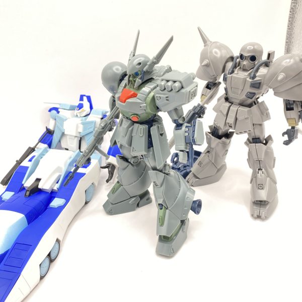 仮組完了！１/１００　旧キット：デナンゾンとＲＥ：デナンゲーです流石にデナンゲーは最新キットでプロポーションも可動もいい感じです＾＾このＲＥデナンゲーと並べても違和感のないようにデナンゾンを改修していこうかと思いますまずは顔がデカいね(;^ω^)小型するの大変そうですが頑張ってみます🦾写真でみるとそんなに違和感がないかもしれませんが…やっぱり顔がデカい(-_-;)　手首はポリキャップ露出だし…ニプコム当選しましたので今年も出展します‼7月19日朱鷺メッセです後ろにいるロンリーチェイサーは並行作業でやっているヤツです😁こいつはここではあげられないのでニプコムでお披露目予定ですヾ(*´∀｀*)ﾉ（4枚目）