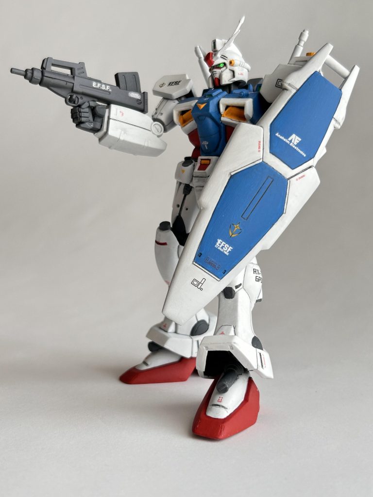 シューティングポーズ。ゼフィランサスをかけたモンシアのジムカスタムとの模擬戦風。