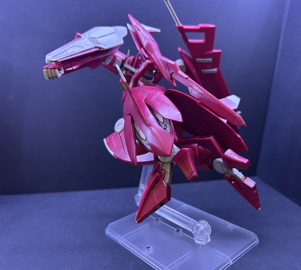 ファングは上手く塗り分けられなかったので一度切り離して塗ってから戻しました。