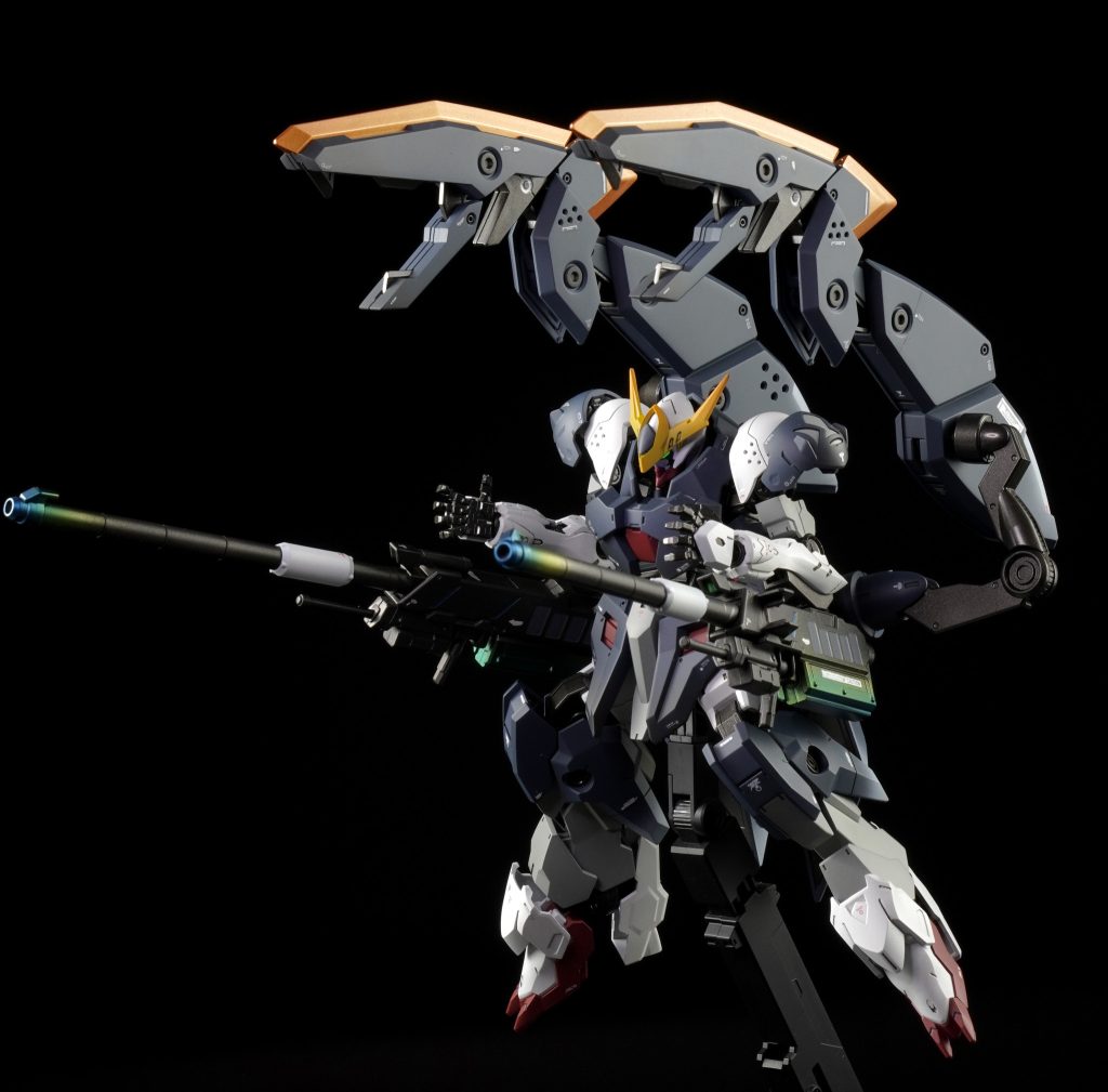 ポージングが難しい、、特に射撃ポーズが絶望に下手だ、、