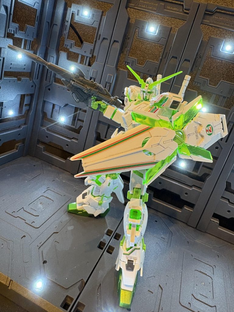 ユニコーンガンダム、セブンイレブンカラー–5枚目/制作者：koshi