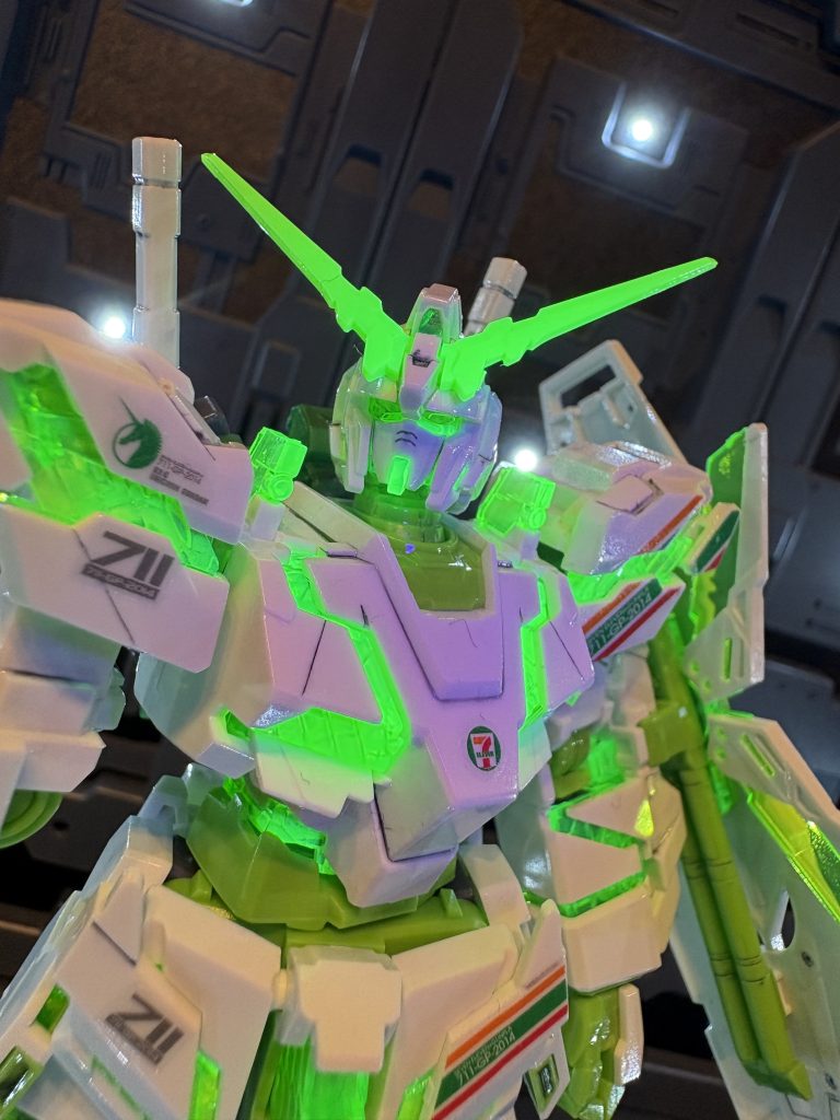 ユニコーンガンダム、セブンイレブンカラー