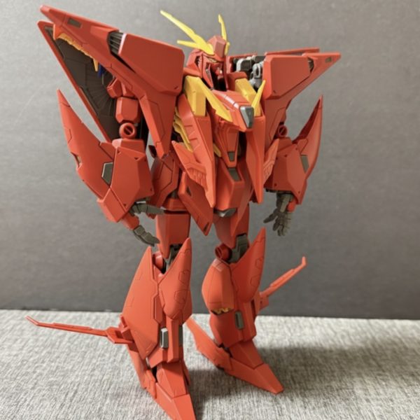 シャアに影響受けすぎなハサウェイ