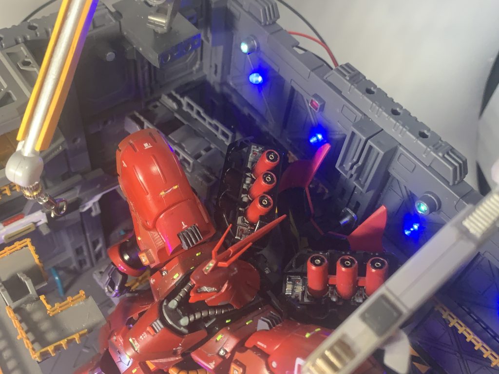 ファンネルコンテナをオープン。