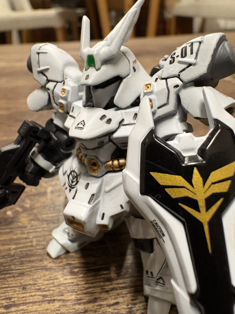 白いサザビー　福岡バージョン　モビルスーツアンサンブル