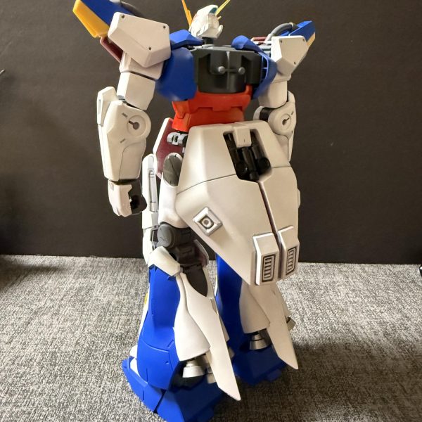 クスィーGを作成する傍らの作品です。閃光のハサウェイがワンクールのアニメだったら、ハサウェイがクスィーに乗り換える前に搭乗したであろう初期機体を想像で作戦しました笑（4枚目）