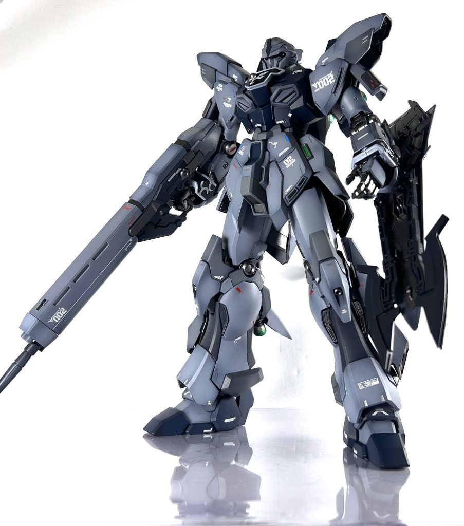 まずは素立ちどっしりとした身体にデカいビームライフルがカッチョいいです✨