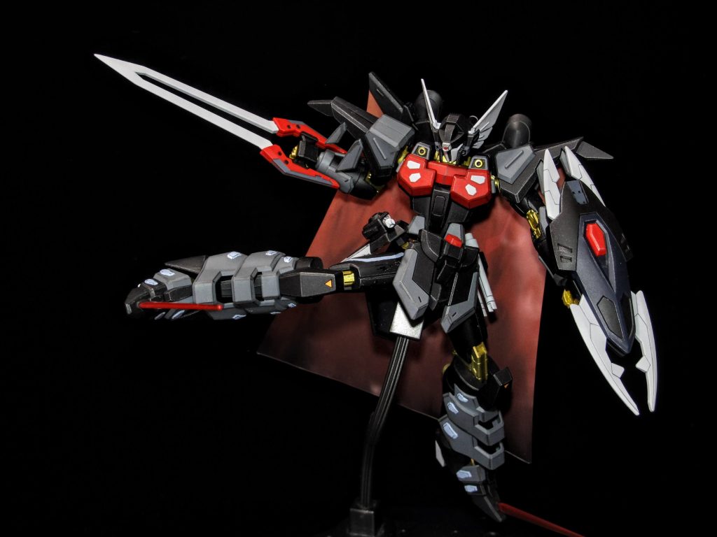 シードアクション。ポーズを決めるのに結構難儀しました。角度が難しい、腰のアーマーがポロリする、触っているうちの腿のトップコートが剥がれて酷いことになる。