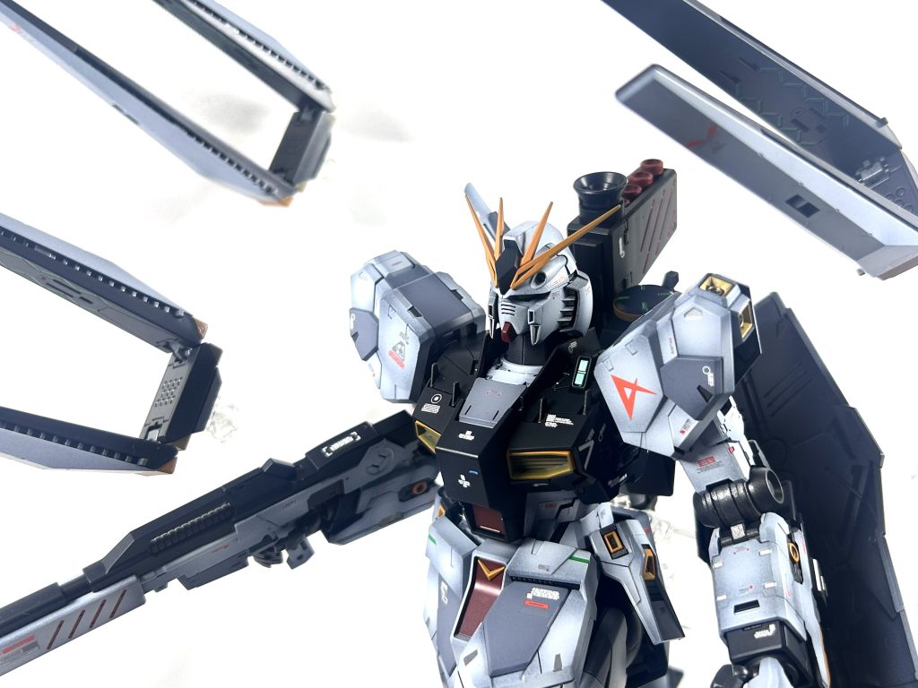 付属の台座でフィンファンネルを射出‼️やっぱりファンネルはたまらんです✨