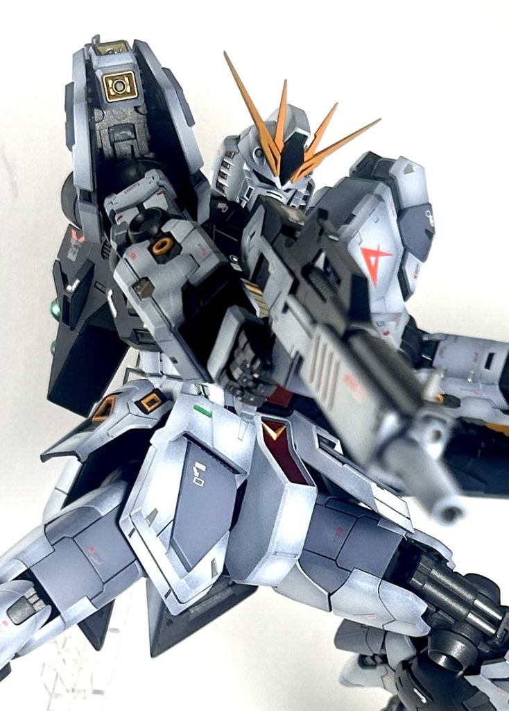 ビシッと敵にビームライフルを‼️&nbsp;